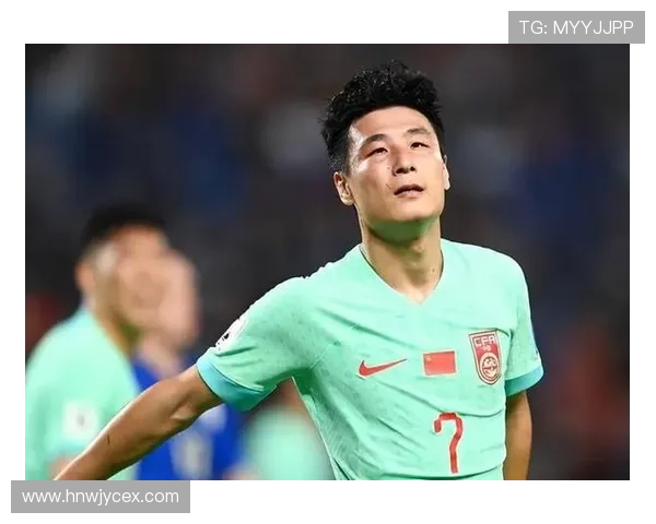 亚洲球王崛起成足球明星的传奇之路与背后故事