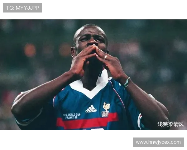 低调却闪耀的黑人足球明星如何在绿茵场上书写传奇人生 低调却闪耀的黑人足球明星如何在绿茵场上书写传奇人生
