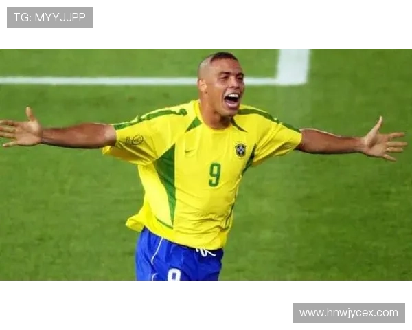 全球足球巨星外号汇总及其背后的故事解析