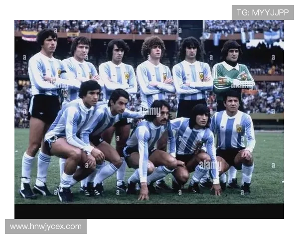 全球足坛50位传奇足球明星的辉煌历程与成就回顾