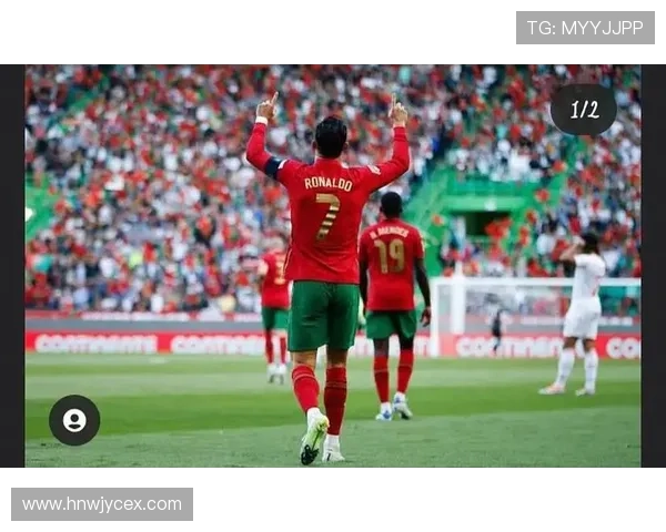 东西湖足球明星崛起之路：从草根到职业的励志故事与荣耀瞬间